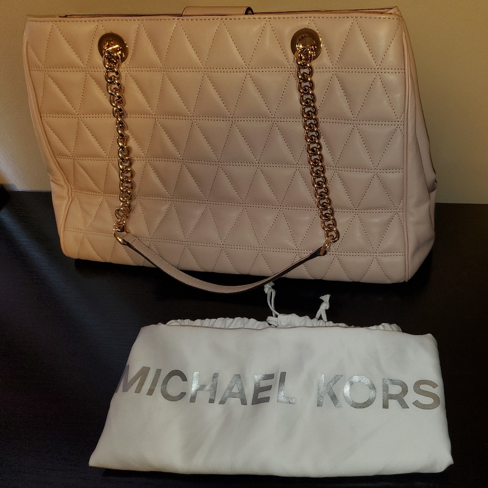 Michael Kors Scarlett Large Quilted Tote Bag